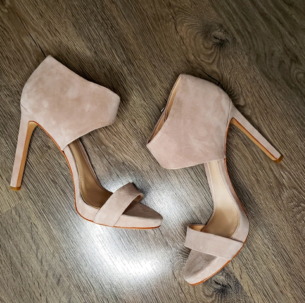 Vince Camuto Beige / Cream Strap Heels